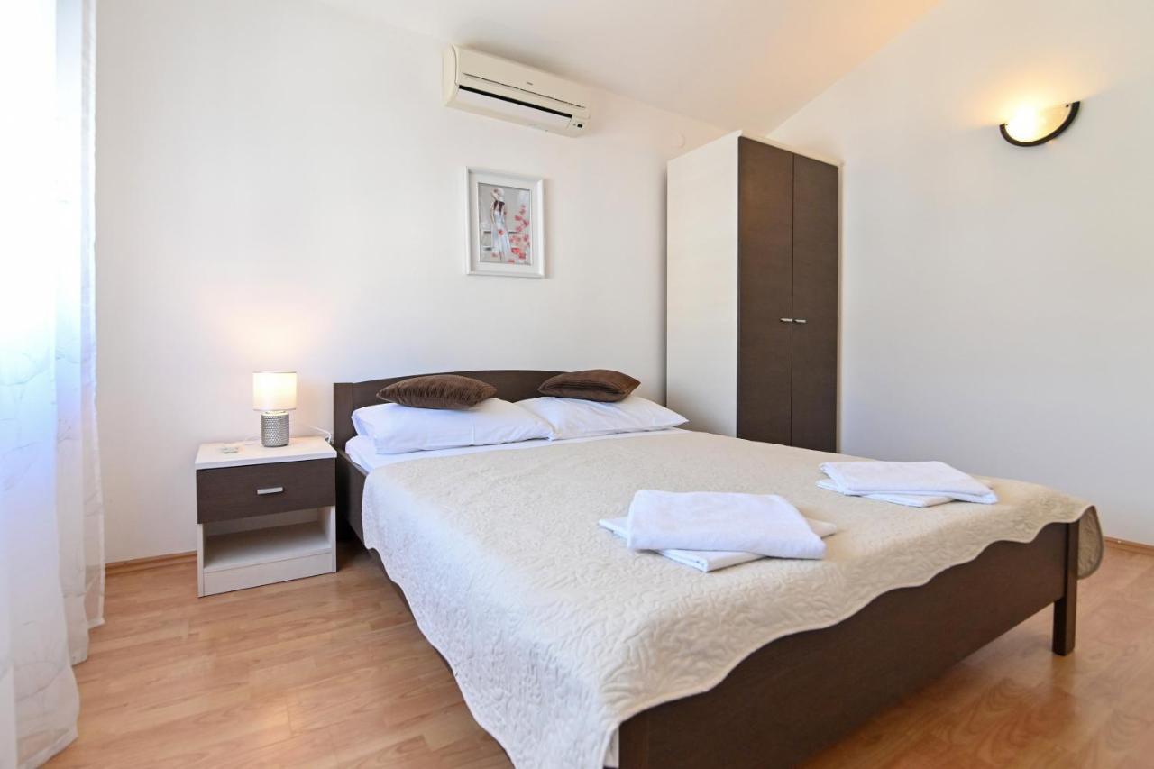 Apartments Andrea I Baska  Exterior photo