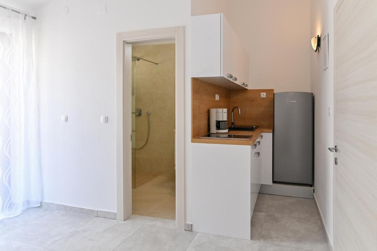 Apartments Andrea I Baska  Exterior photo